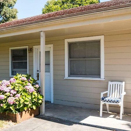 West End Neighborhood Cottage Санта Роза Екстериор снимка