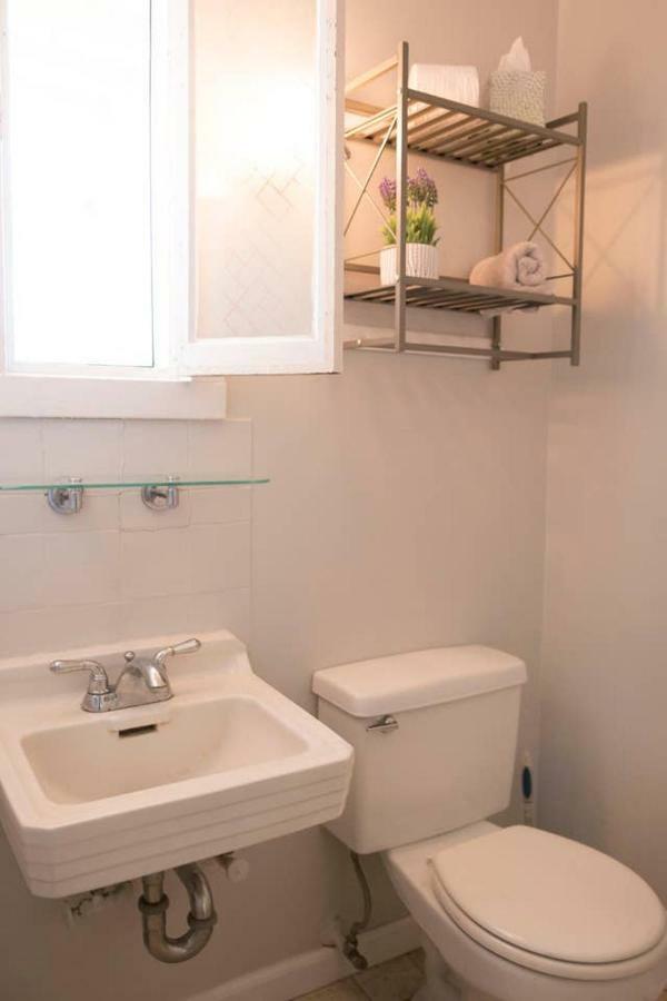 West End Neighborhood Cottage Санта Роза Екстериор снимка