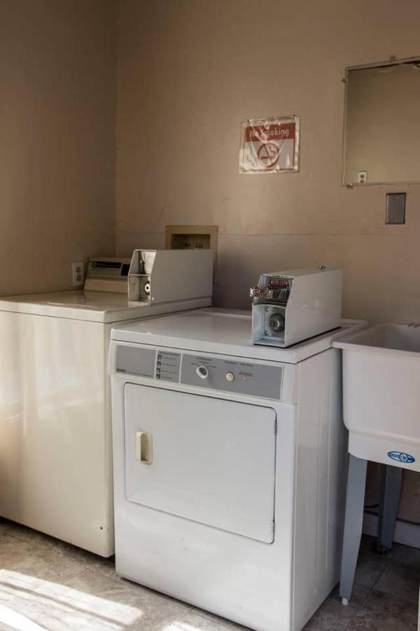 West End Neighborhood Cottage Санта Роза Екстериор снимка